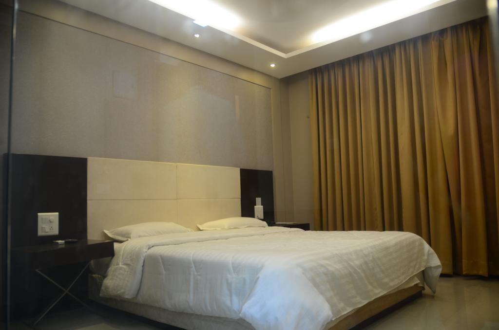 Hotel Blue Lagoon ดามัน ภายนอก รูปภาพ